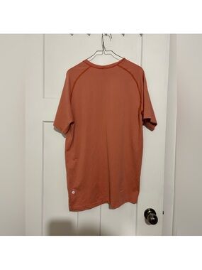 Men’s lululemon shirt